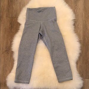 Old Navy active cropped leggings XS barely worn